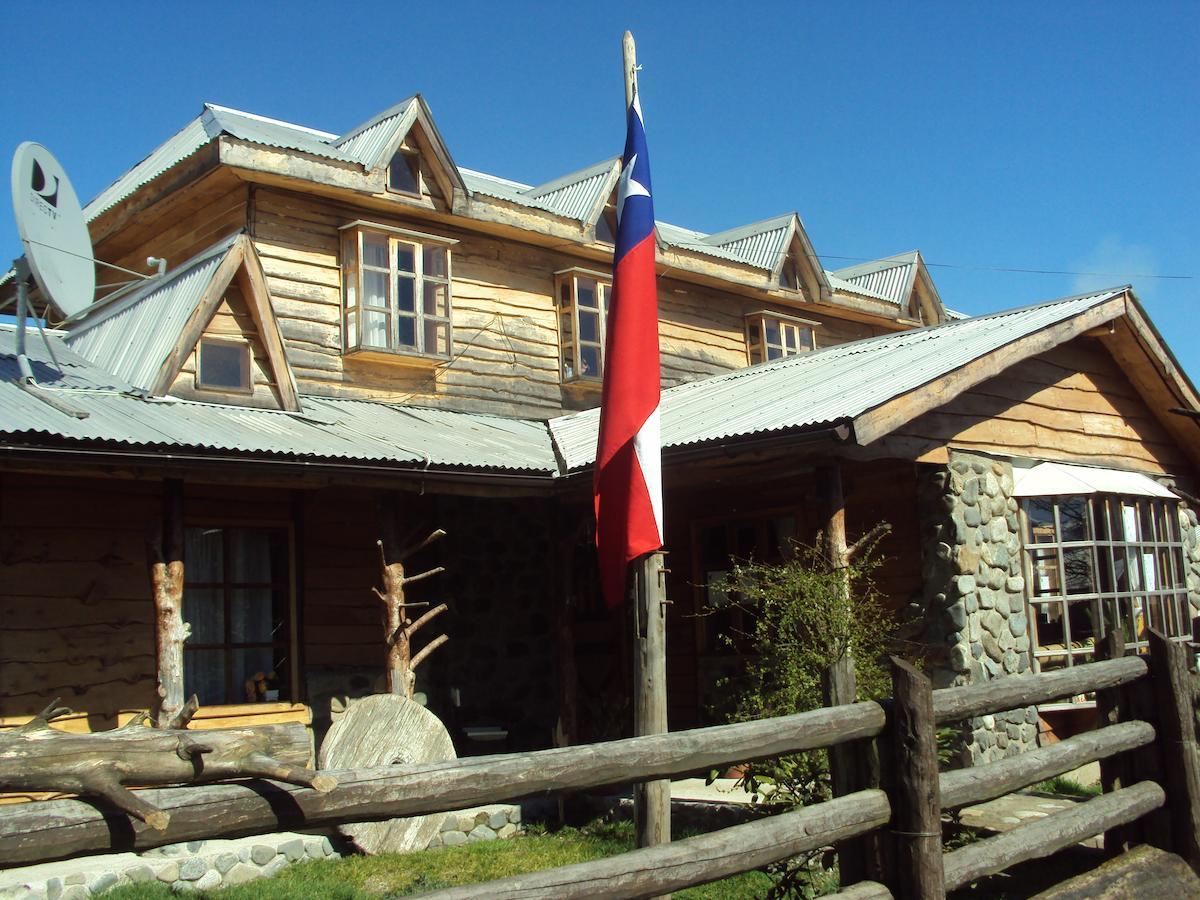 Hosteria Rayen La Junta Esterno foto